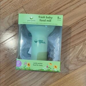 New in box green sprouts fresh baby food mill